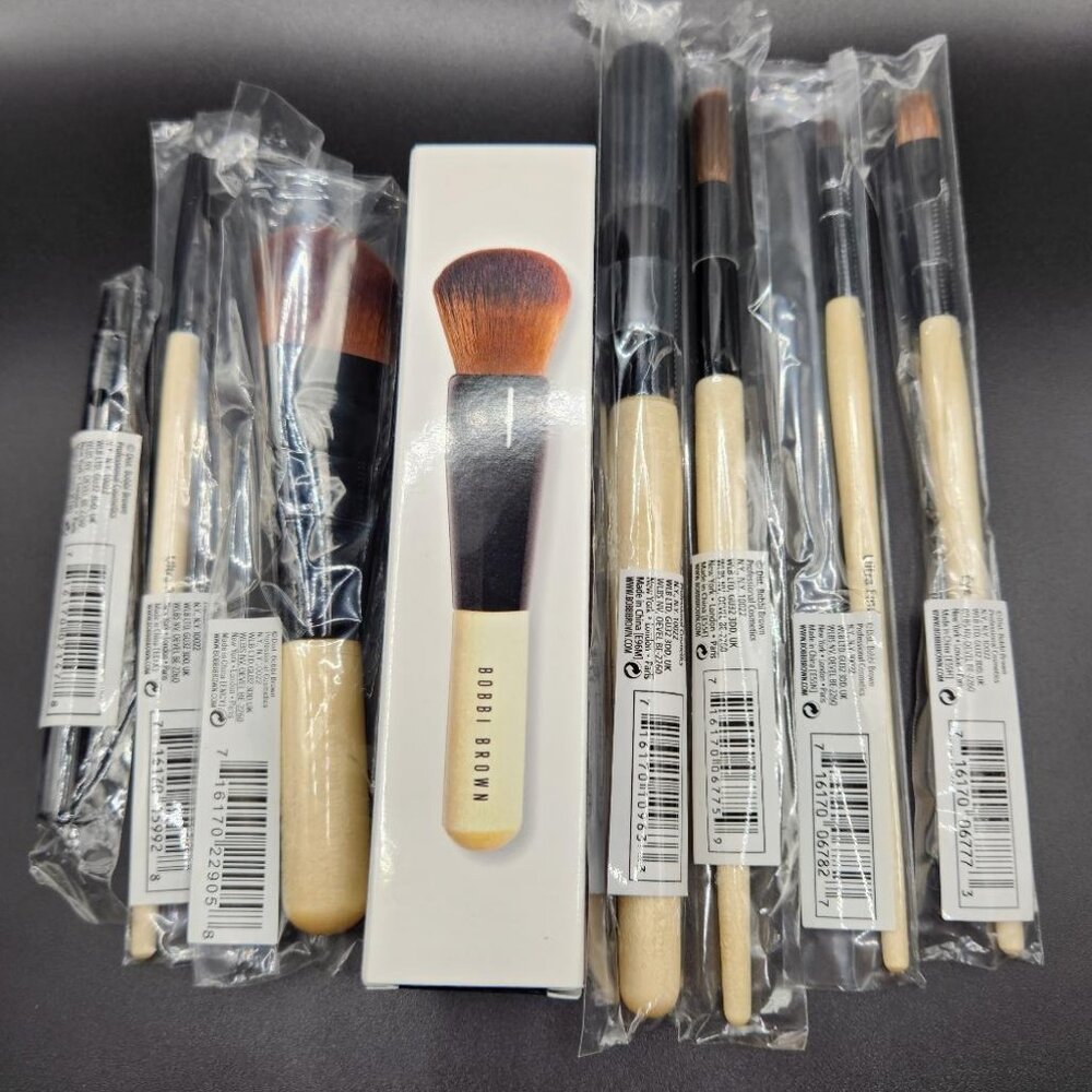 BOBBI BROWN 8 Full Size Brushes All New